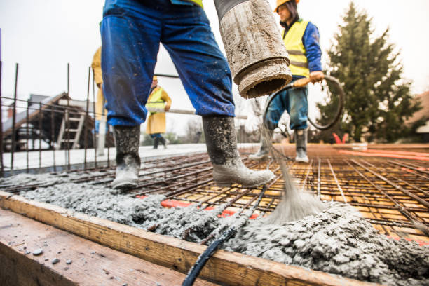Best Concrete Flooring Contractor  in Osceola, IA